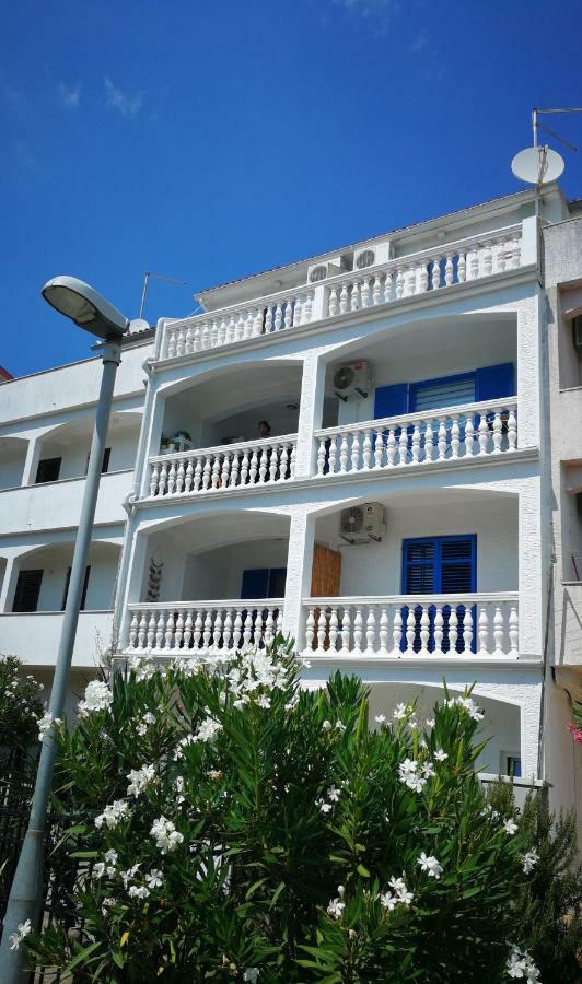 Ohana Lodge Vrsar Εξωτερικό φωτογραφία